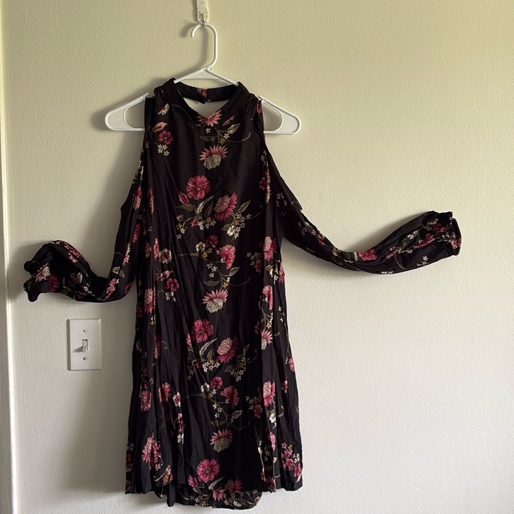 Floral Sleeveless Dress - Black and Pink